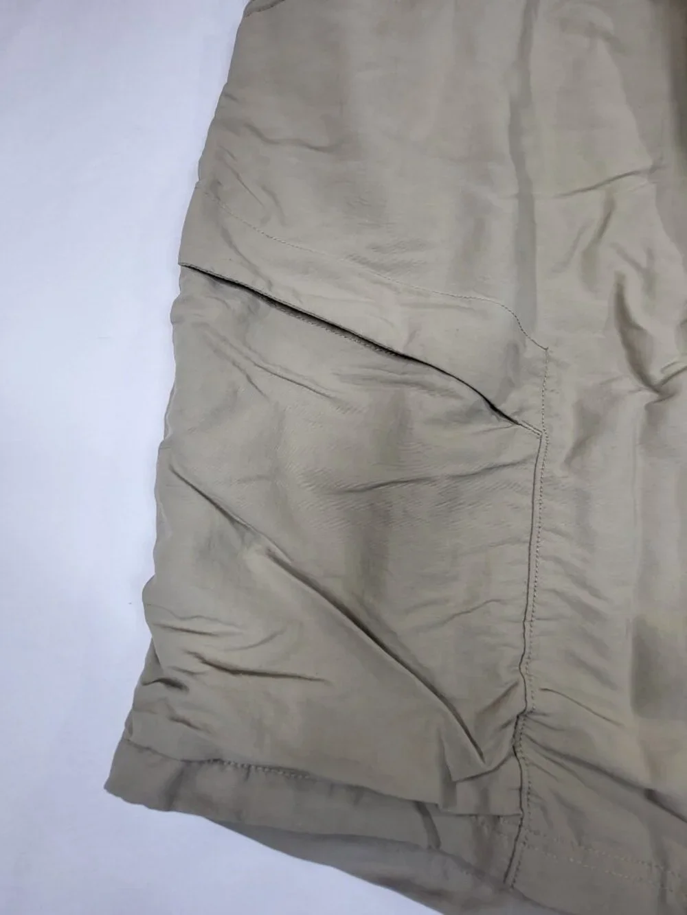The North Face Mens Belted Hiking Cargo Shorts Khaki Tan Size XXL Regular